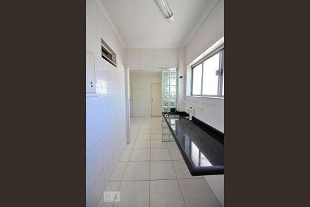 Apartamento à venda com 118m², 3 quartos e 1 vagaÁrea de Serviço