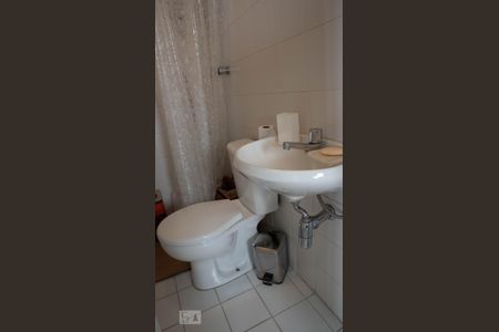 Banheiro de Serviço de apartamento à venda com 3 quartos, 210m² em Vila Leopoldina, São Paulo
