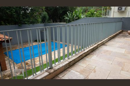 Sacada de casa à venda com 3 quartos, 280m² em Alto da Lapa, São Paulo