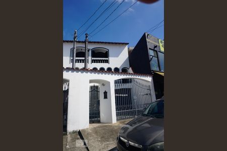 Casa para alugar com 210m², 3 quartos e 4 vagasFachada