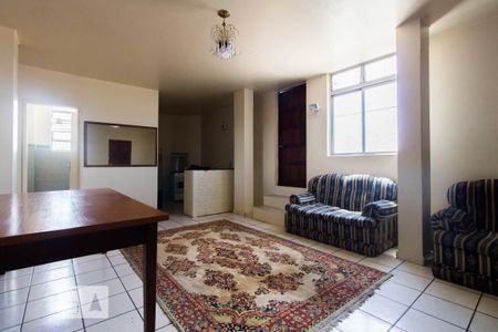 Apartamento para alugar com 93m², 4 quartos e sem vagaHall