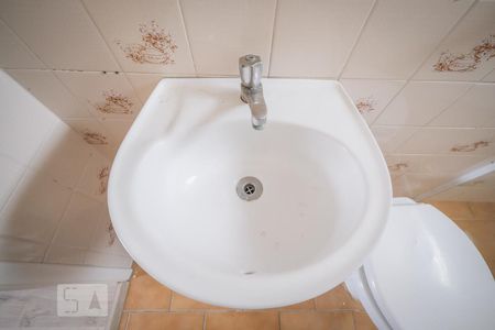 Casa de condomínio para alugar com 75m², 3 quartos e 1 vagaDetalhe do banheiro