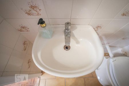 Casa de condomínio para alugar com 75m², 3 quartos e 1 vagaLavabo