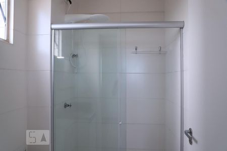 Banheiro de apartamento para alugar com 1 quarto, 33m² em Samambaia Sul (samambaia), Brasília