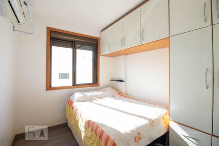 Quarto de apartamento à venda com 2 quartos, 66m² em Passo da Areia, Porto Alegre