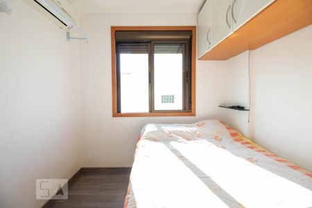 Quarto de apartamento à venda com 2 quartos, 66m² em Passo da Areia, Porto Alegre