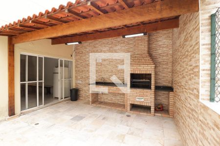 Casa de condomínio à venda com 105m², 2 quartos e 2 vagasChurrasqueira