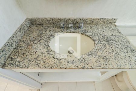 Casa de condomínio à venda com 105m², 2 quartos e 2 vagasBanheiro da Suíte