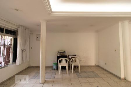 Sala de Estar de casa para alugar com 4 quartos, 420m² em Vila Roque, São Paulo