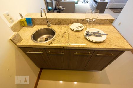Apartamento para alugar com 36m², 1 quarto e 1 vaga Apartamento para alugar com 36m², 1 quarto e 1 vagaCozinha - Armários