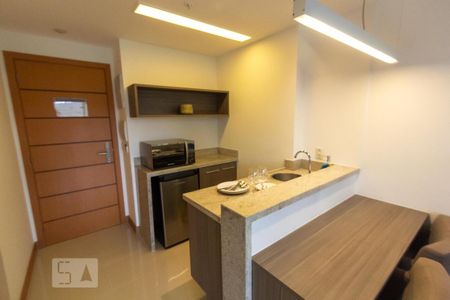 Apartamento para alugar com 36m², 1 quarto e 1 vaga Apartamento para alugar com 36m², 1 quarto e 1 vagaCozinha - Armários