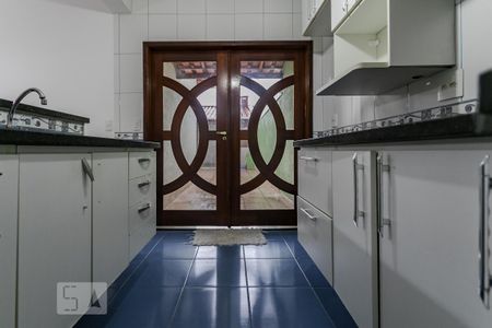 Casa para alugar com 189m², 3 quartos e 3 vagas Casa para alugar com 189m², 3 quartos e 3 vagasCozinha