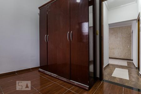 Casa para alugar com 189m², 3 quartos e 3 vagas Casa para alugar com 189m², 3 quartos e 3 vagasQuarto 2