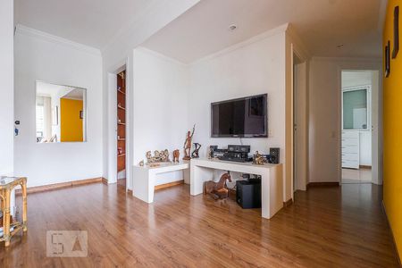 Sala de apartamento à venda com 2 quartos, 66m² em Vila Madalena, São Paulo