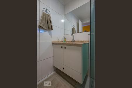 Apartamento à venda com 66m², 2 quartos e 2 vagas Apartamento à venda com 66m², 2 quartos e 2 vagasBanheiro Social