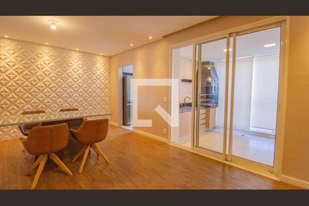 Sala de apartamento para alugar com 2 quartos, 82m² em Jardim Trevo, Jundiaí