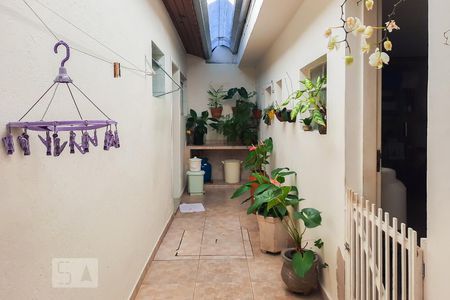 Casa à venda com 164m², 3 quartos e 4 vagas Casa à venda com 164m², 3 quartos e 4 vagasCorredor