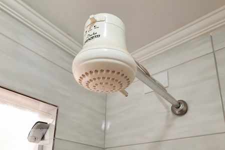 Casa à venda com 164m², 3 quartos e 4 vagas Casa à venda com 164m², 3 quartos e 4 vagasBanheiro 1