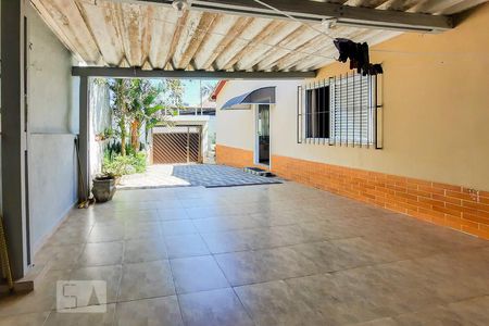 Casa à venda com 164m², 3 quartos e 4 vagas Casa à venda com 164m², 3 quartos e 4 vagasGaragem