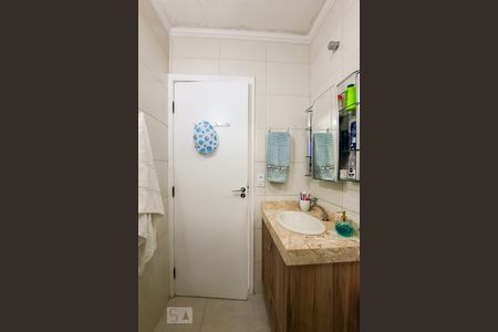 Casa à venda com 164m², 3 quartos e 4 vagas Casa à venda com 164m², 3 quartos e 4 vagasBanheiro 2