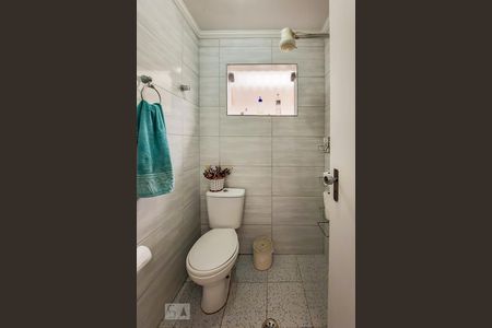 Casa à venda com 164m², 3 quartos e 4 vagas Casa à venda com 164m², 3 quartos e 4 vagasBanheiro 1