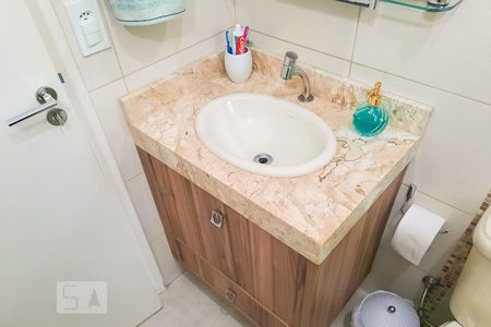 Casa à venda com 164m², 3 quartos e 4 vagas Casa à venda com 164m², 3 quartos e 4 vagasBanheiro 2