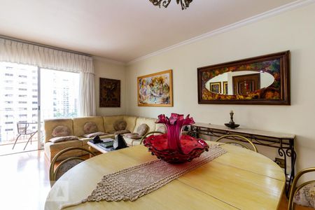 Apartamento à venda com 146m², 3 quartos e 2 vagas Apartamento à venda com 146m², 3 quartos e 2 vagasSala