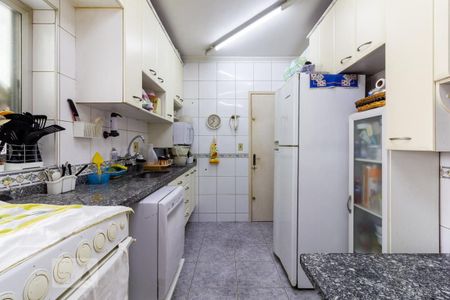 Apartamento à venda com 146m², 3 quartos e 2 vagas Apartamento à venda com 146m², 3 quartos e 2 vagasCozinha
