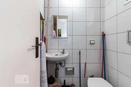 Apartamento à venda com 146m², 3 quartos e 2 vagas Apartamento à venda com 146m², 3 quartos e 2 vagasBanheiro de Serviço
