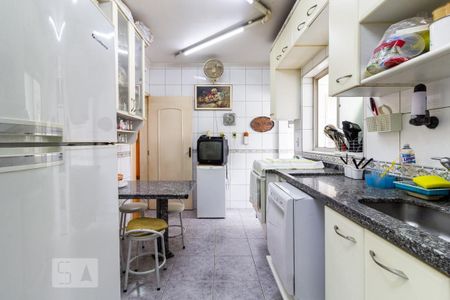 Apartamento à venda com 146m², 3 quartos e 2 vagas Apartamento à venda com 146m², 3 quartos e 2 vagasCozinha