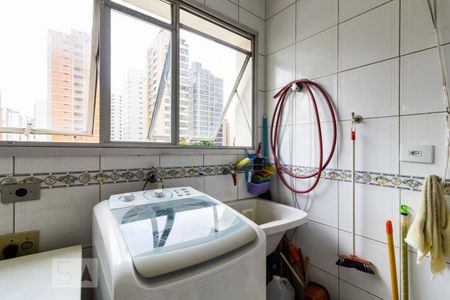 Apartamento à venda com 146m², 3 quartos e 2 vagas Apartamento à venda com 146m², 3 quartos e 2 vagasÁrea de Serviço