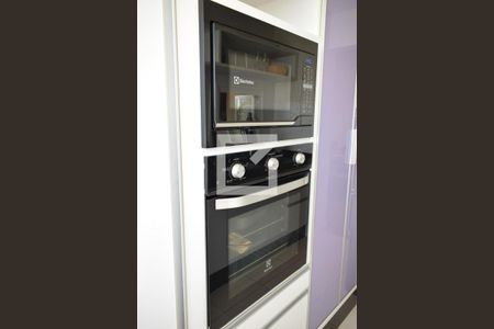 Apartamento para alugar com 82m², 2 quartos e 2 vagasDetalhe cozinha