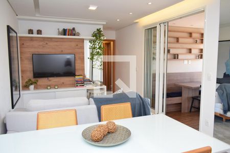 Sala de apartamento para alugar com 2 quartos, 82m² em Jardim Trevo, Jundiaí