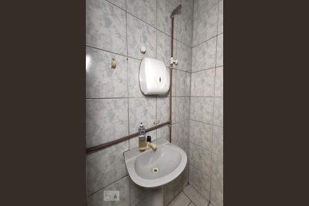 Casa à venda com 287m², 5 quartos e 2 vagasBanheiro 4