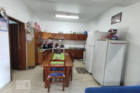 Casa à venda com 287m², 5 quartos e 2 vagasCozinha