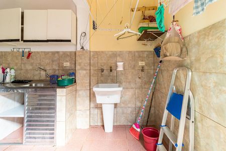 Casa à venda com 90m², 2 quartos e 2 vagas Casa à venda com 90m², 2 quartos e 2 vagasLavanderia