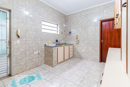 Casa à venda com 90m², 2 quartos e 2 vagas Casa à venda com 90m², 2 quartos e 2 vagasCozinha