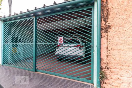 Casa à venda com 90m², 2 quartos e 2 vagas Casa à venda com 90m², 2 quartos e 2 vagasFachada