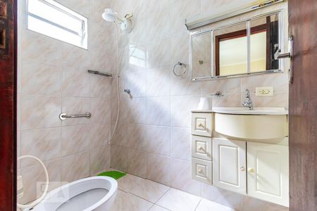 Casa à venda com 90m², 2 quartos e 2 vagas Casa à venda com 90m², 2 quartos e 2 vagasBanheiro da Suíte