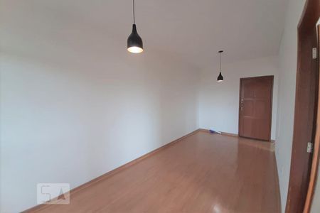 Sala de apartamento para alugar com 3 quartos, 60m² em Jardim Guanabara, Belo Horizonte