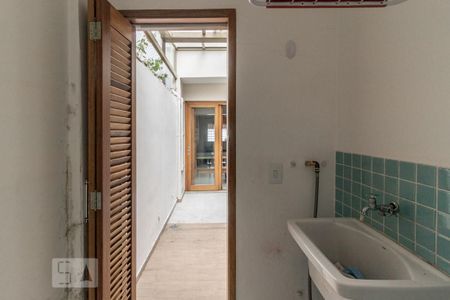 Casa de condomínio para alugar com 110m², 3 quartos e 2 vagas Casa de condomínio para alugar com 110m², 3 quartos e 2 vagasÁrea de serviço