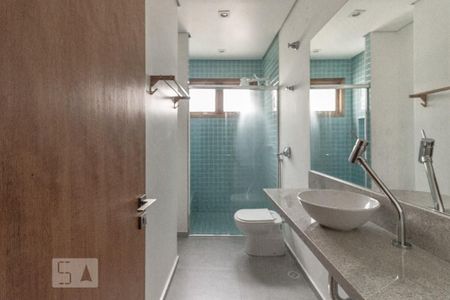 Casa de condomínio para alugar com 110m², 3 quartos e 2 vagas Casa de condomínio para alugar com 110m², 3 quartos e 2 vagasBanheiro social