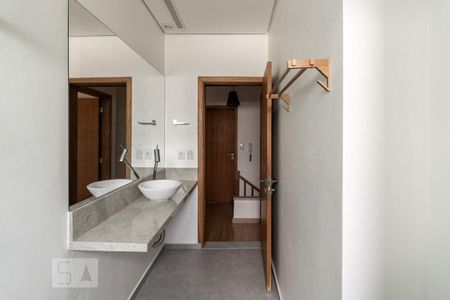 Casa de condomínio para alugar com 110m², 3 quartos e 2 vagas Casa de condomínio para alugar com 110m², 3 quartos e 2 vagasBanheiro social