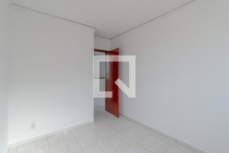 Quarto 2 de apartamento para alugar com 2 quartos, 50m² em Araguaia Park, Goiânia