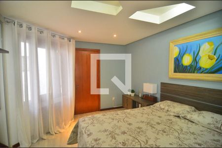 Casa à venda com 232m², 3 quartos e 3 vagasSuíte