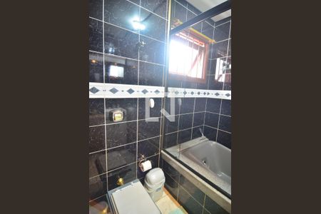 Casa à venda com 232m², 3 quartos e 3 vagasBanheiro suíte