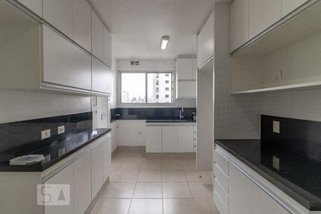 Apartamento para alugar com 117m², 3 quartos e 2 vagasCozinha
