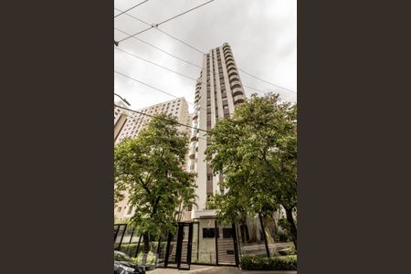 Apartamento para alugar com 117m², 3 quartos e 2 vagasFachada