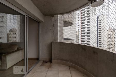 Varanda de apartamento para alugar com 3 quartos, 117m² em Moema, São Paulo