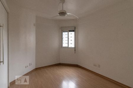 Sala 2/Quarto de apartamento para alugar com 3 quartos, 117m² em Moema, São Paulo